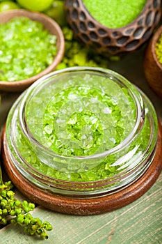 Green salt for aromatherapy