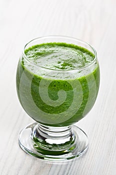 Green spinach smoothie