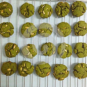 Green tea biscuits with almond