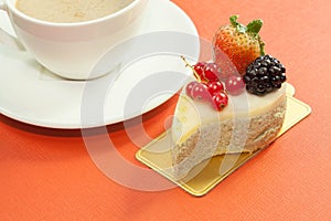 Green tea mouse cake with mixed berry fruits