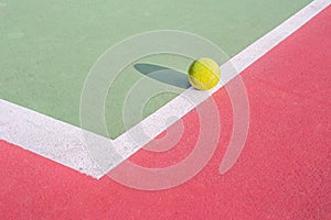 Green tennis ball