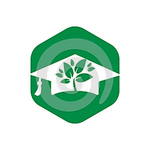 Creative modern nature Education logo design. Graduation cap and tree icon logo.