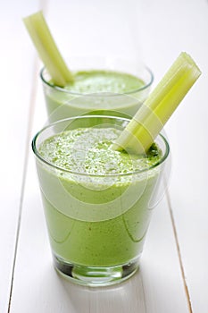 Green vegetable smoothie