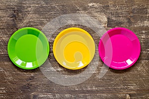 Green, yellow and pink color plates