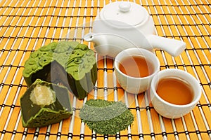 Greentea Mooncake With Teacup And Teapot