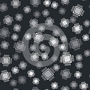 Grey Computer processor with microcircuits CPU icon isolated seamless pattern on black background. Chip or cpu with