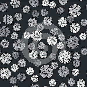 Grey Pentagram in a circle icon isolated seamless pattern on black background. Magic occult star symbol. Vector