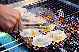 Grill clam.