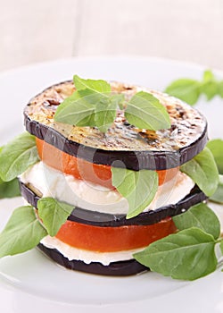 Grilled aubergine and mozzarella