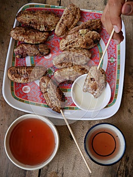 Grilled banana and red tea