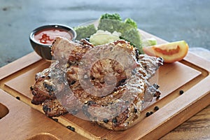 Grilled Barbecue Pork Ribs With Pepers