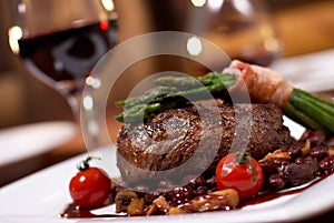 Grilled beef with tomato