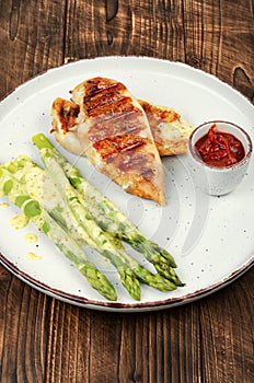 Grilled chicken breast with asparagus, healthy eating