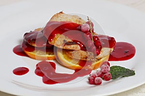 Grilled chicken fillet with berry sauce