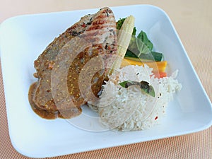 Grilled chicken robert sauce with rice combo