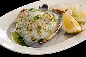 Grilled cuttlefish in garlic sauce