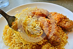 Grilled deep fried chicken wing Noodle