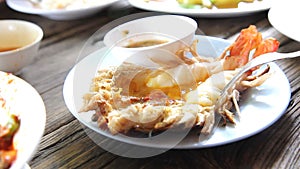 Grilled fresh big shrimp ( Macrobrachium rosenbergii)