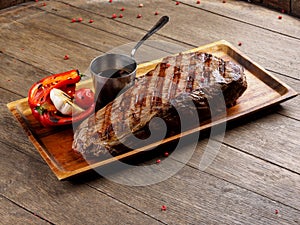 Grilled meat .