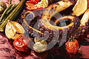 Grilled octopus with vegetable
