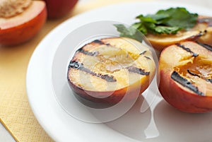 Grilled peaches dessert