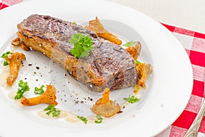 Grilled rump steak with chanterelle, cream sauce