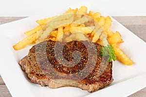 Grilled rumpsteak with fries