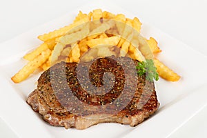 Grilled rumpsteak with fries