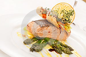 Grilled salmon and asparagus