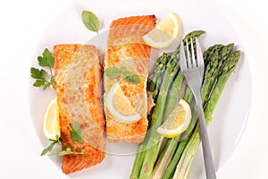 Grilled salmon and asparagus