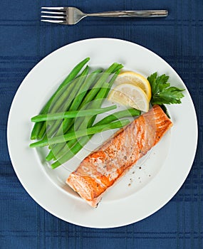 Grilled Salmon Fillet with Green Beans Plate