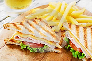 Grilled sandwich with ham cheese