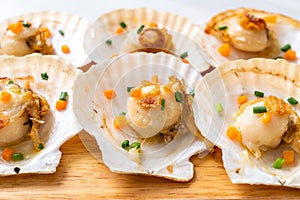 grilled scallops shell with butter