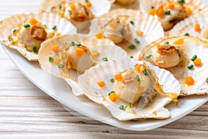 grilled scallops shell with butter