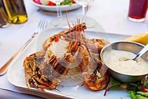 Grilled scampi with aioli