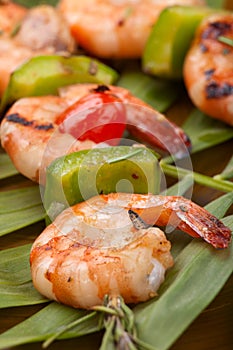 Grilled shrimps, tropical