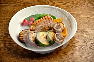 Grilled steak with champignons