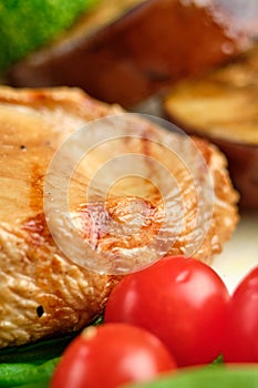 Grilled steak with champignons