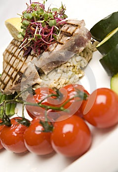 Grilled Tuna & Cherry Tomato salad