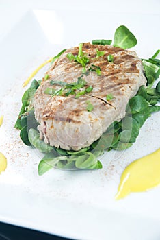 Grilled tuna steak