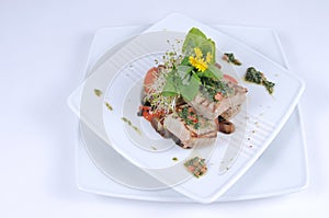 Grilled tuna with vegetables
