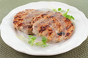 Grilled turkey burgers