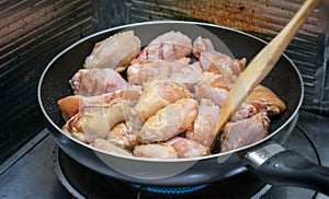 Grilling Chicken Drumsticks and Wings on a Non-Stick Coated Skillet