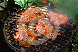 Grilling marinated meat