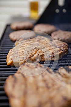 Grilling meat