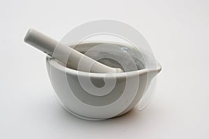 Grinding mortar and pestle