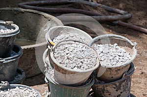 Grit in cistern for construction