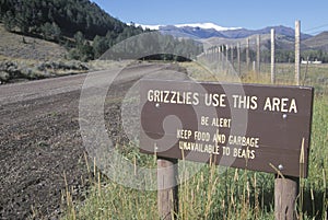 Grizzlies use this area sign