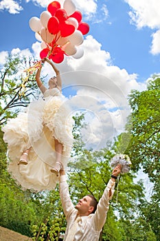 Groom keeps a bride flying away