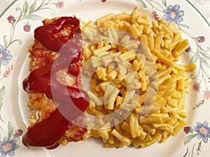 Ground Chicken Meatloaf With Ketchup and Macaroni and Cheese